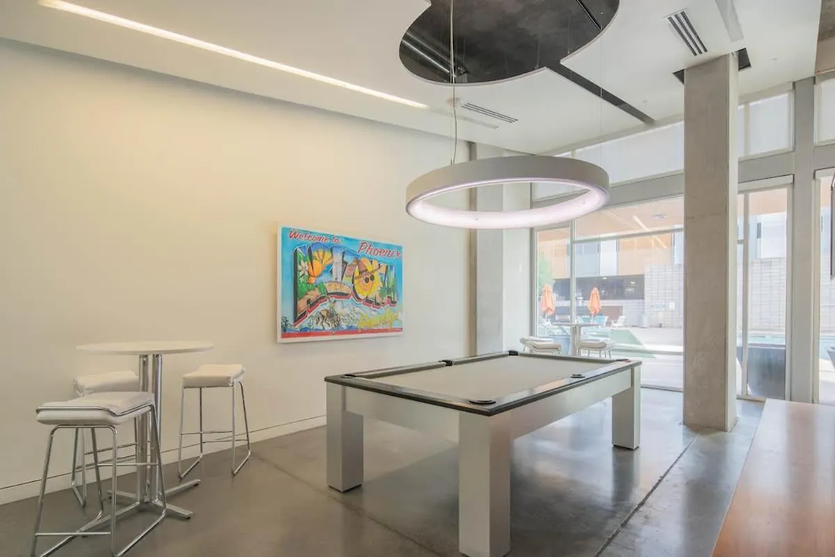 Elegant 2Bd - Cdt - Gym, Pool, Parking - Sleep 8 Apartment Phoenix United States